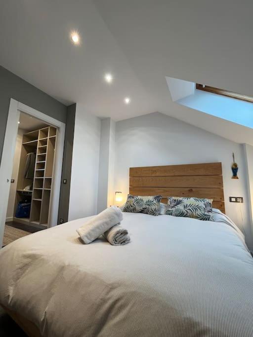 Apartment Aura Oviedo,atico Con Garaje,604c Oviédo